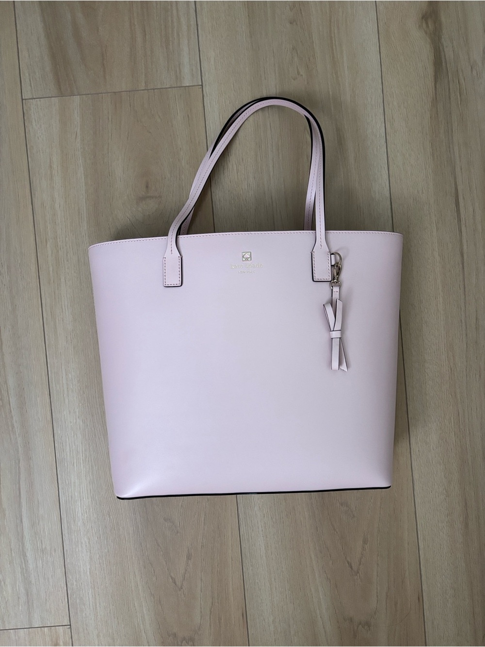 kate spade sawyer street tote - Picture 7 of 8